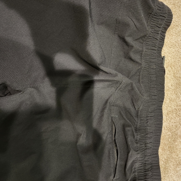 Men's Lululemon Black ABC WovenAir Pants Size L- NWOT - Picture 5 of 6